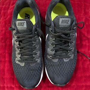 Nike Men's Black Running Shoes